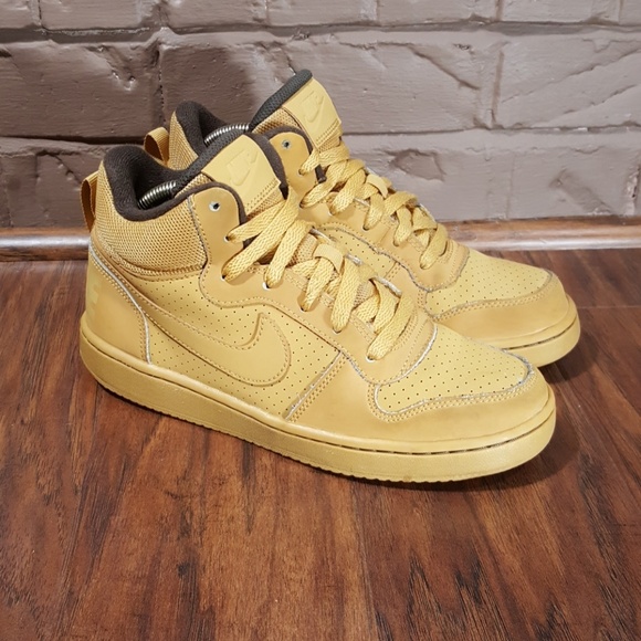 Nike Other - Nike Court Borough Mid (Kids), size 4.5Y.